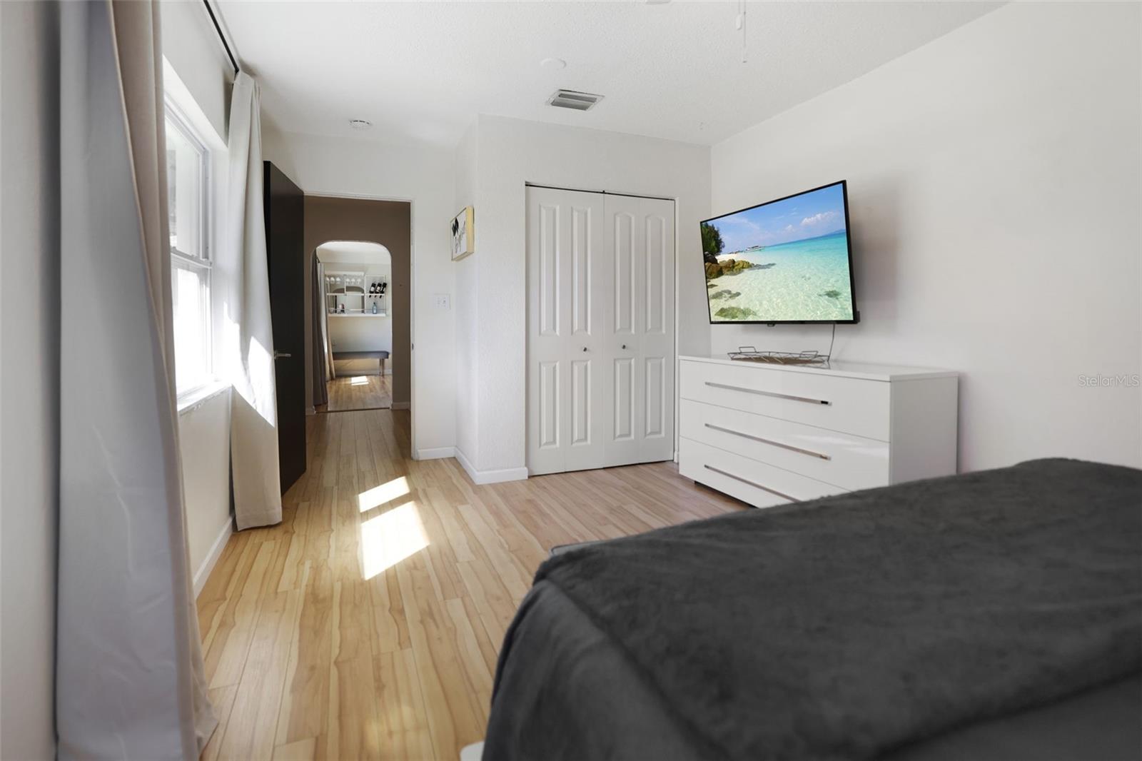 Image 24 of 41 For 6021 2nd Avenue N