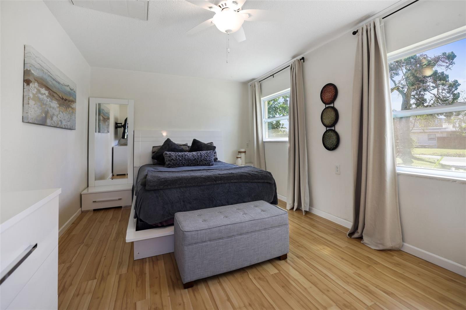 Image 26 of 41 For 6021 2nd Avenue N