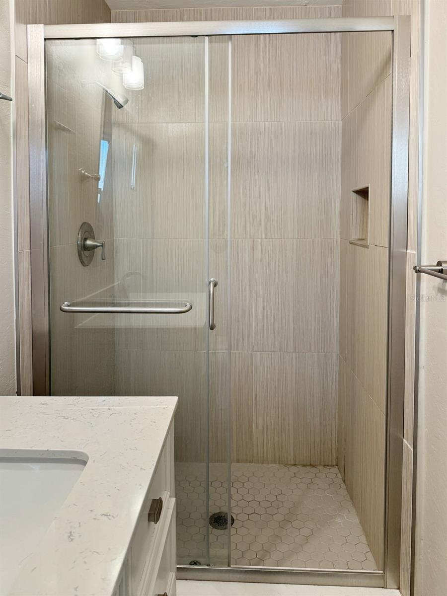 Image 34 of 41 For 6021 2nd Avenue N
