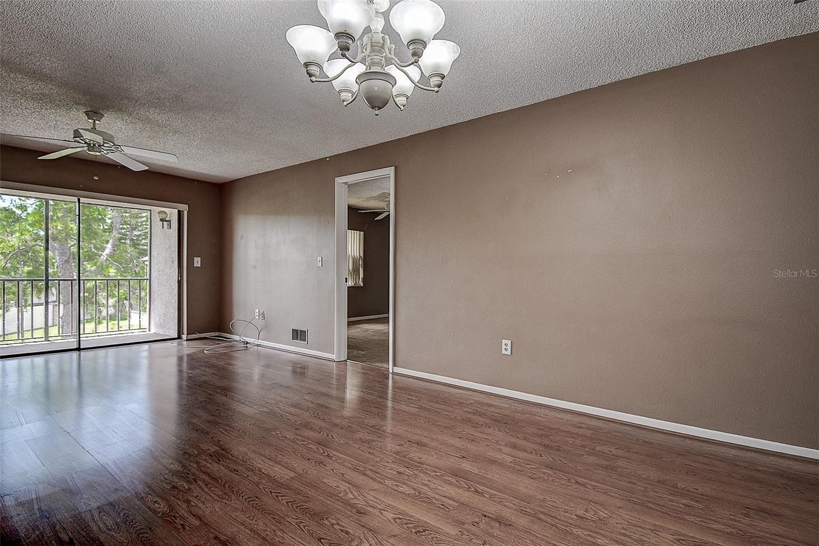 Image 19 of 43 For 2971 Estancia Boulevard 328