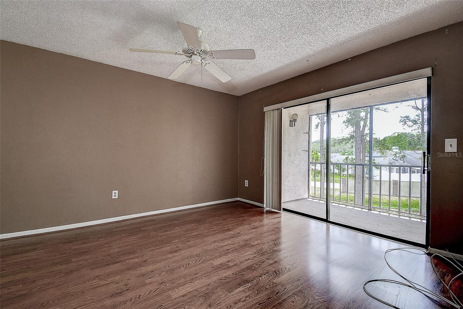 Image 20 of 43 For 2971 Estancia Boulevard 328