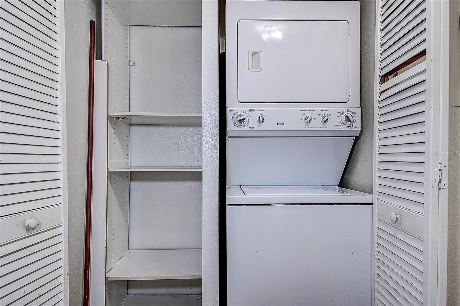 Image 27 of 43 For 2971 Estancia Boulevard 328
