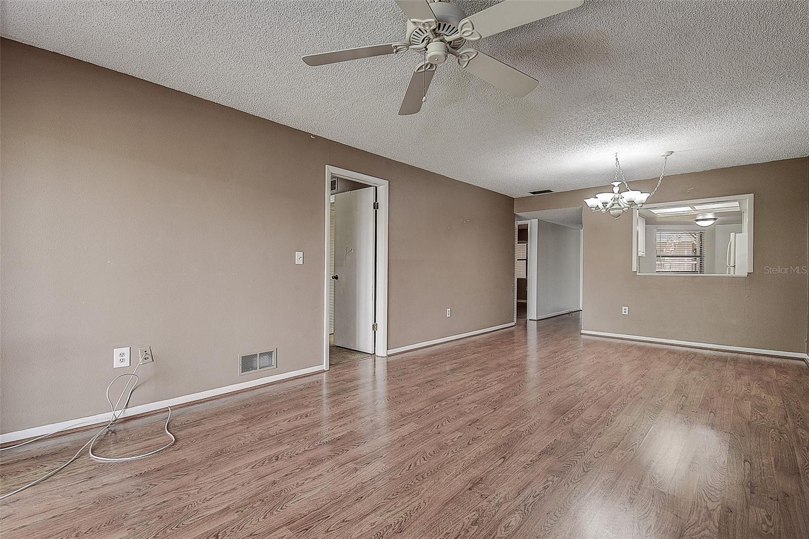 Image 5 of 43 For 2971 Estancia Boulevard 328