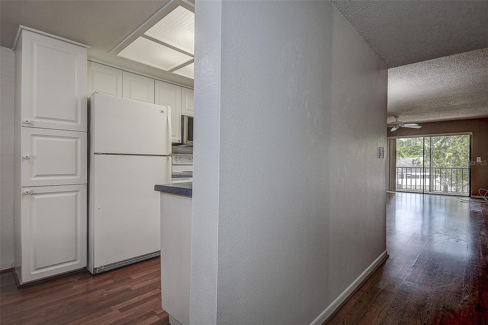 Image 6 of 43 For 2971 Estancia Boulevard 328