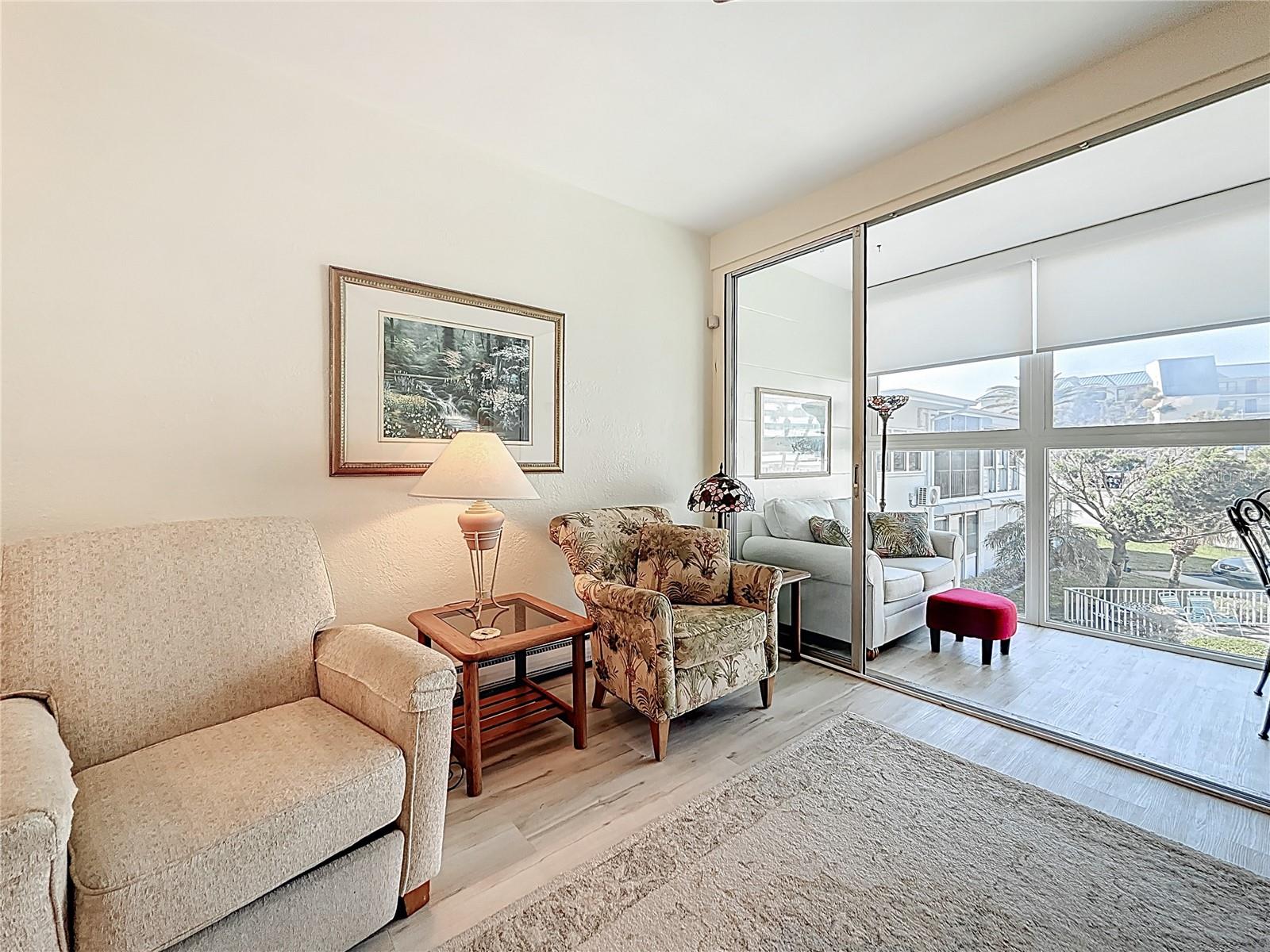 Image 21 of 36 For 7050 Sunset Way 22