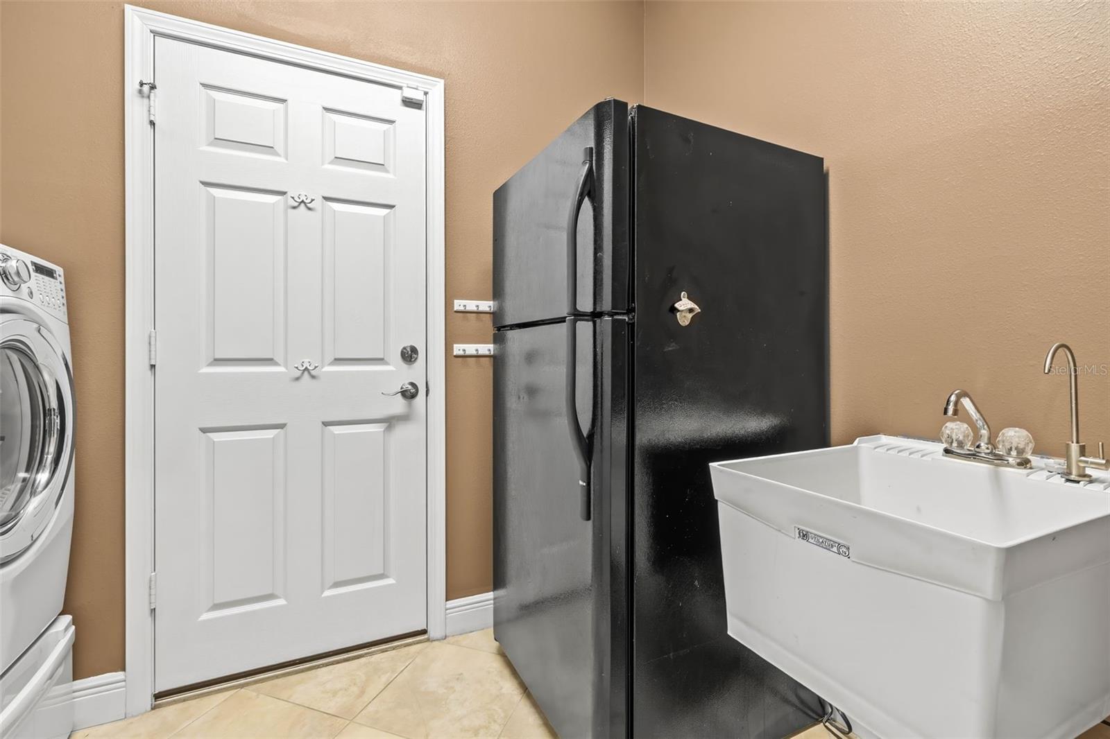 Image 38 of 57 For 3204 Mapleridge Drive