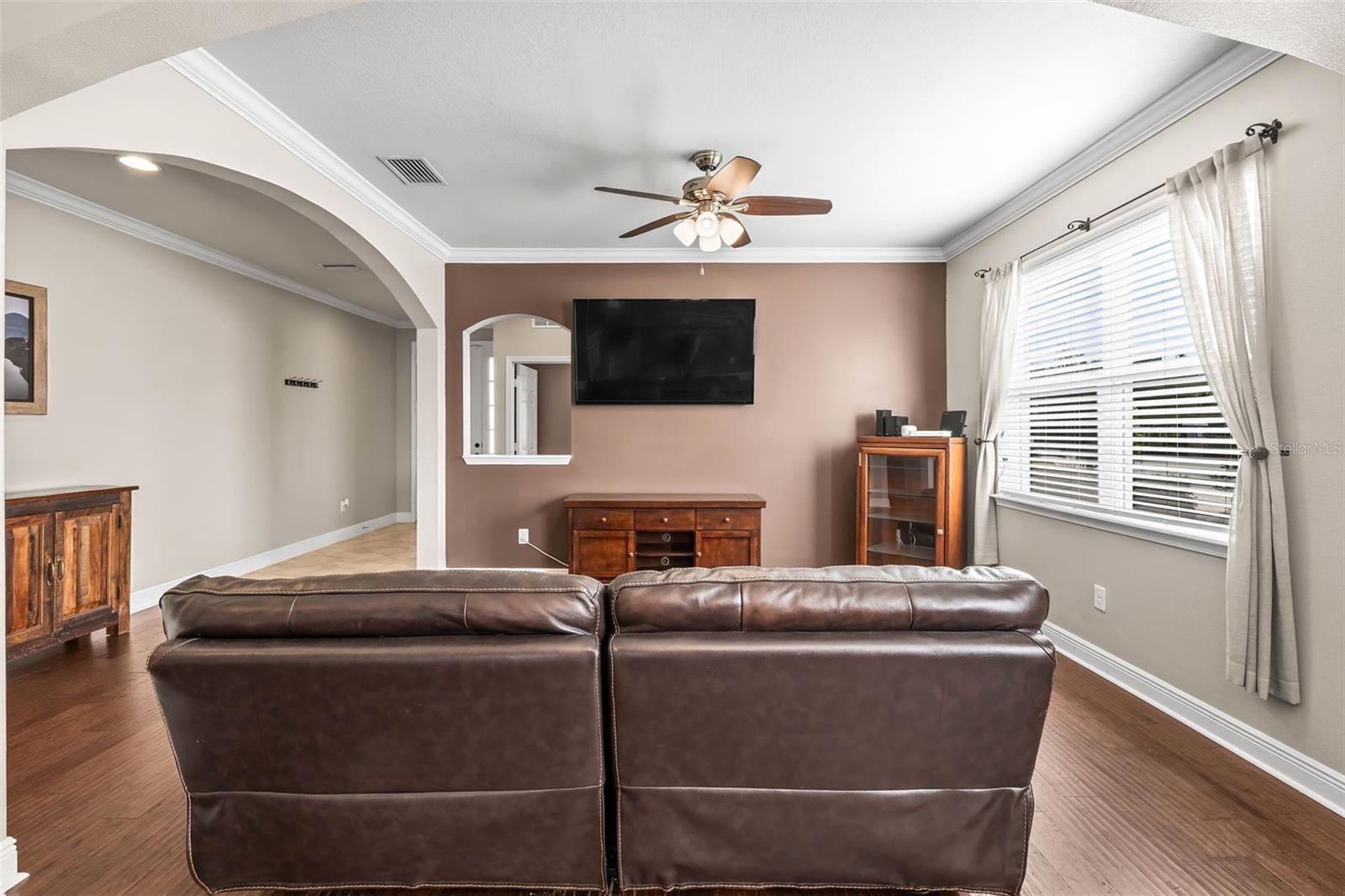 Image 8 of 57 For 3204 Mapleridge Drive