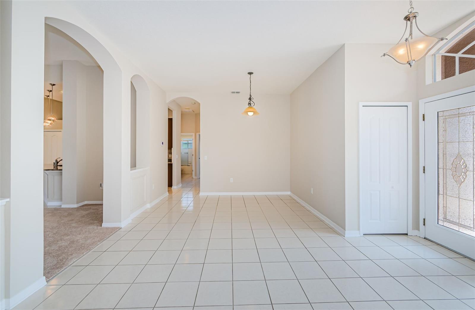 Image 11 of 88 For 617 Glastonbury Court