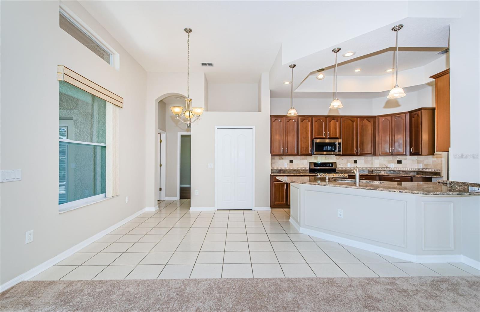 Image 12 of 88 For 617 Glastonbury Court