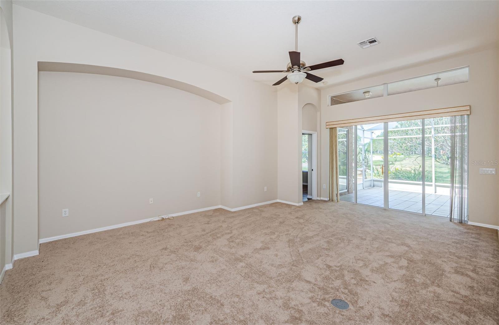 Image 19 of 88 For 617 Glastonbury Court