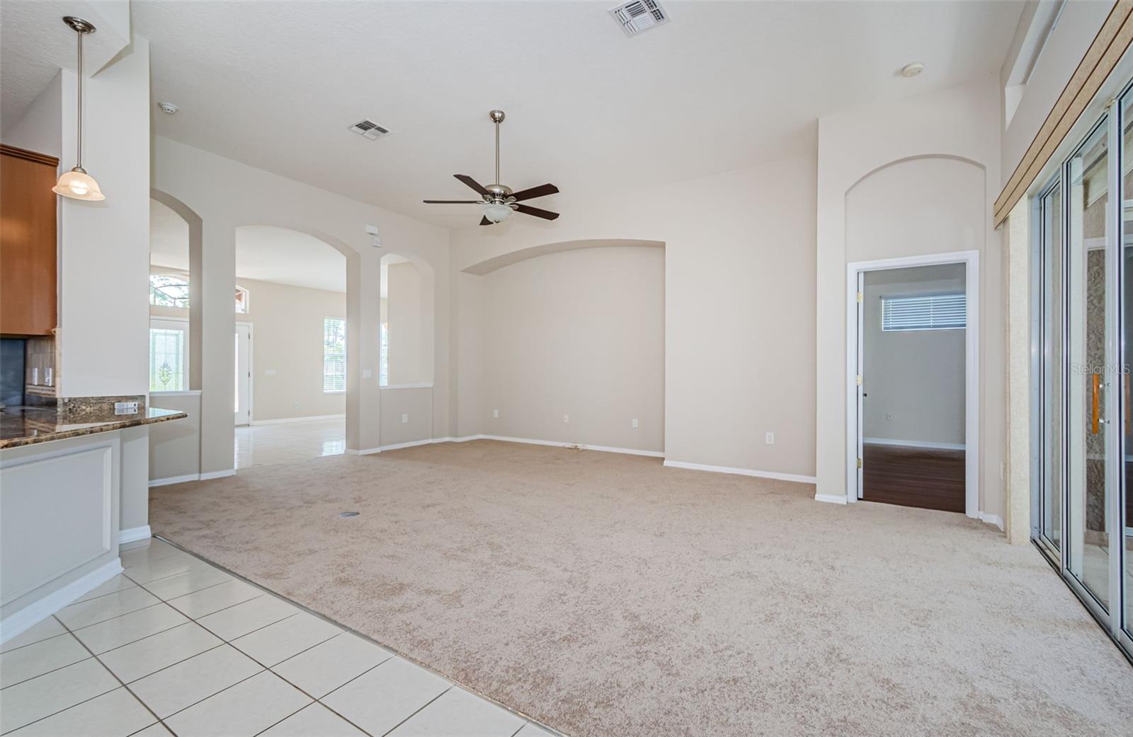 Image 20 of 88 For 617 Glastonbury Court