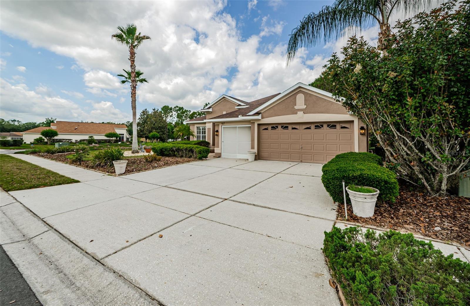 Image 4 of 88 For 617 Glastonbury Court