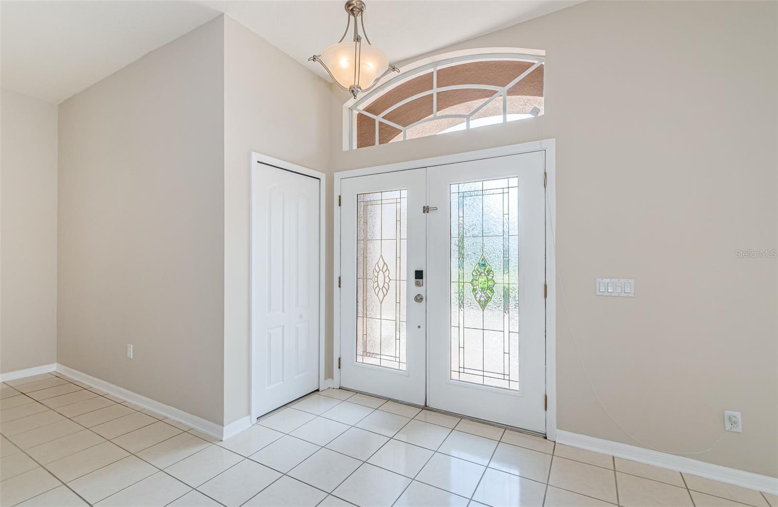 Image 9 of 88 For 617 Glastonbury Court
