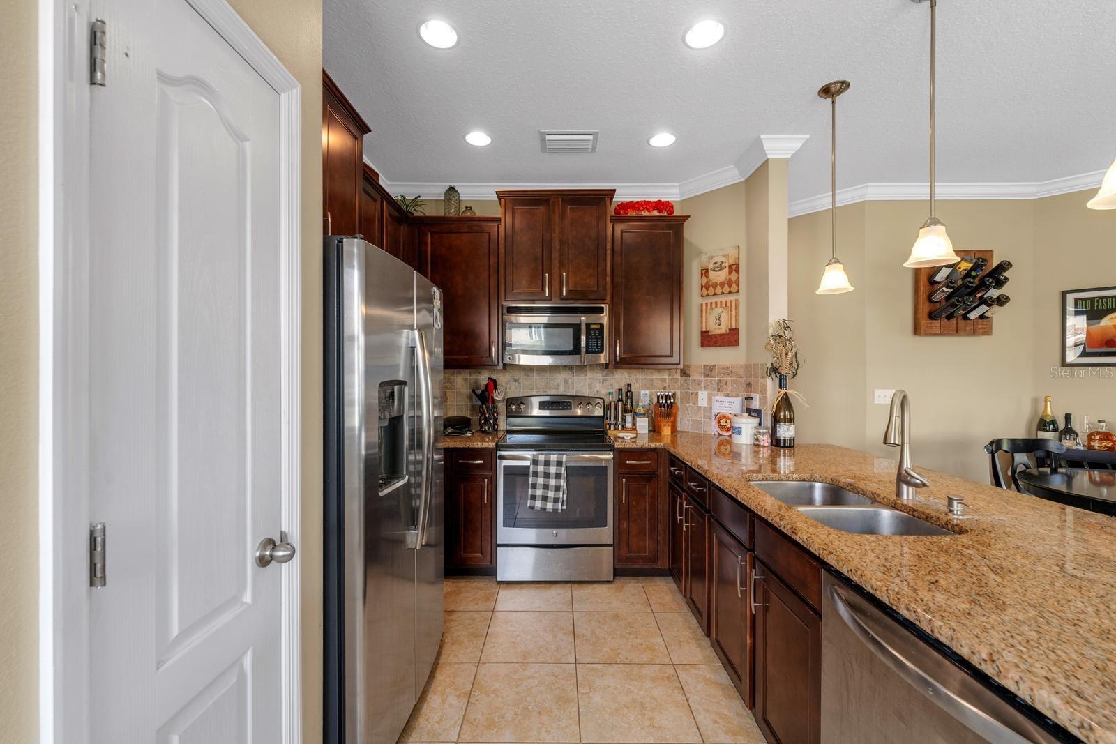 Image 5 of 29 For 582 53rd Avenue N