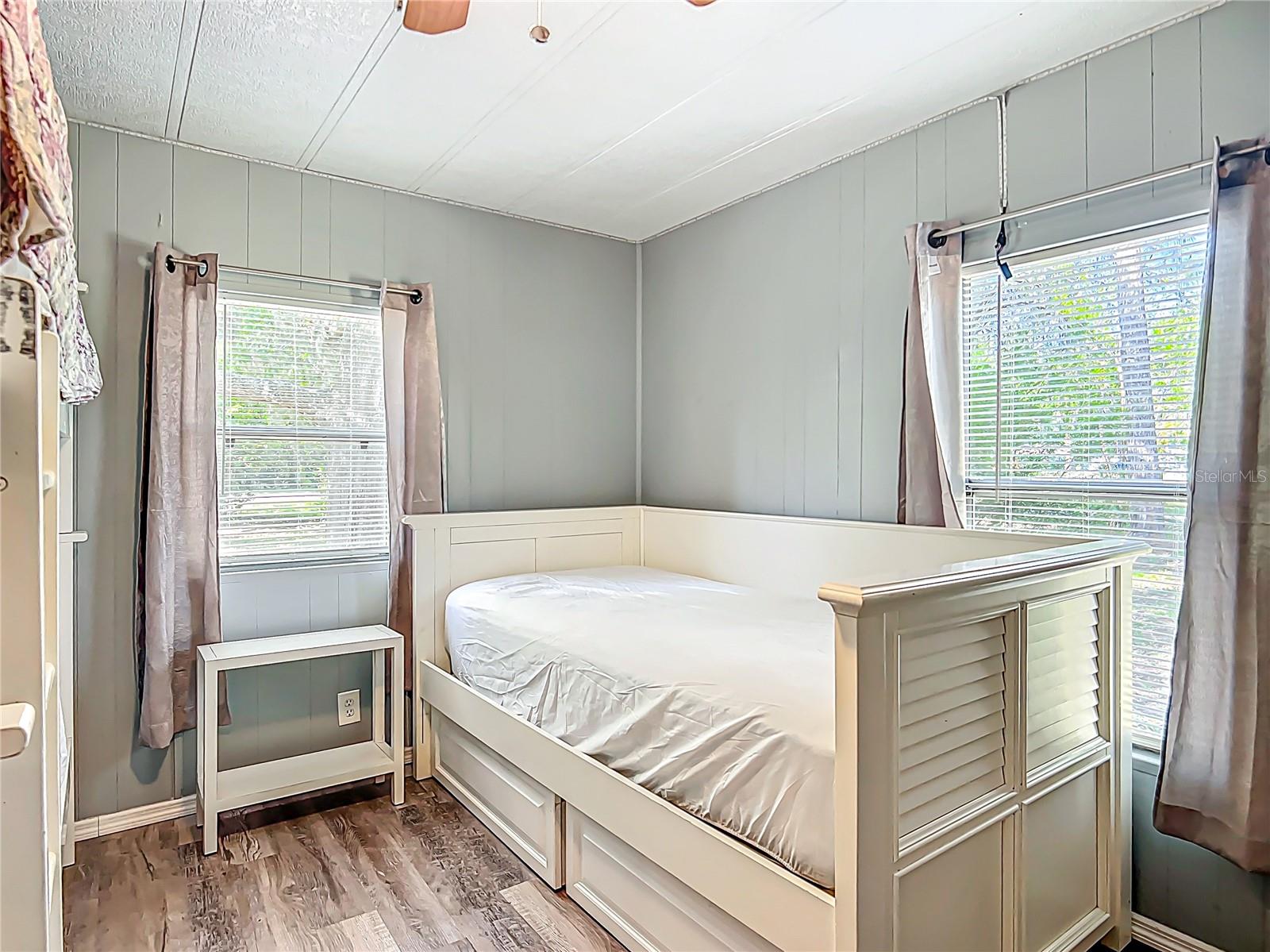 Image 12 of 34 For 7989 Longfellow Street