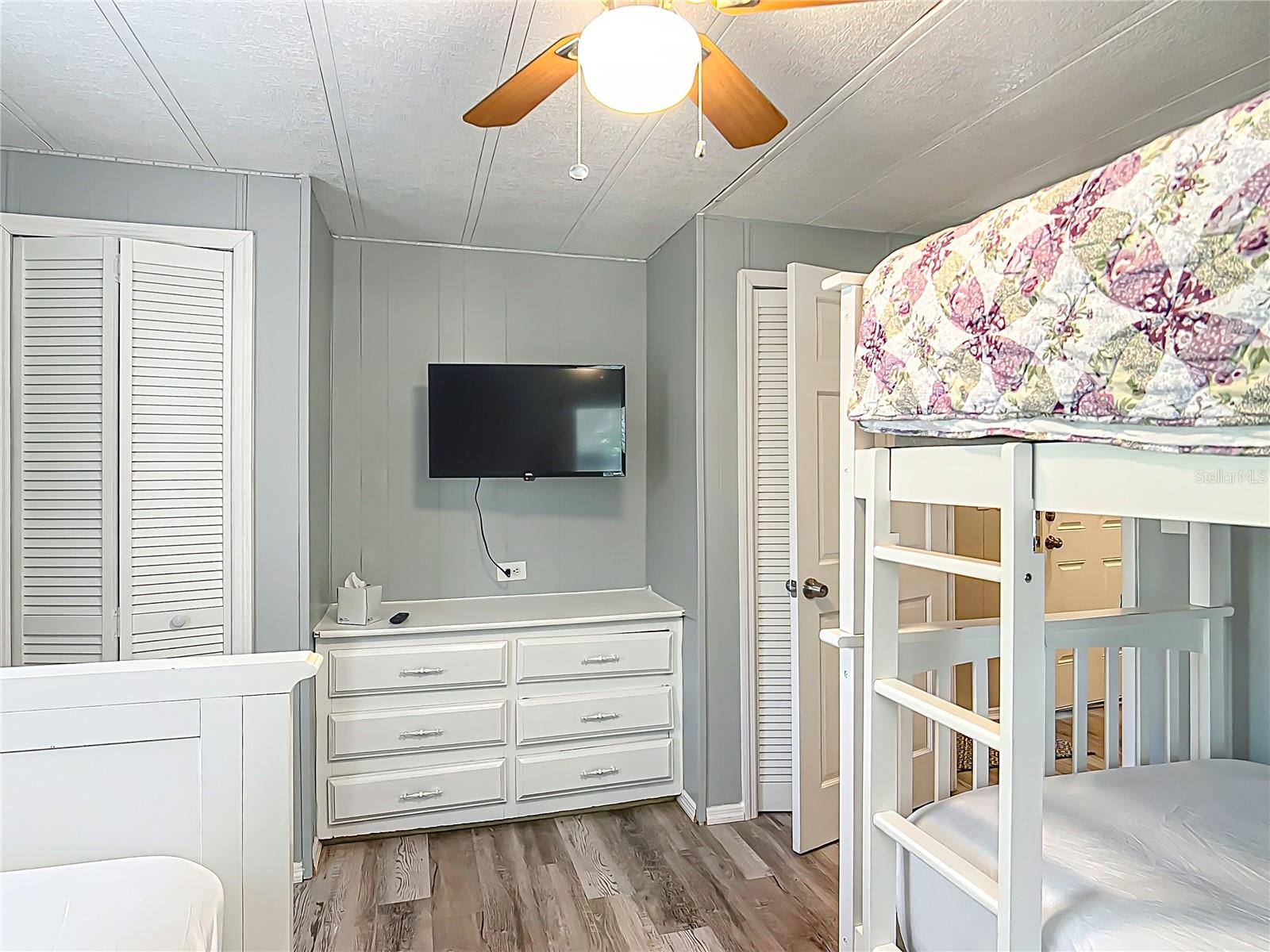 Image 13 of 34 For 7989 Longfellow Street