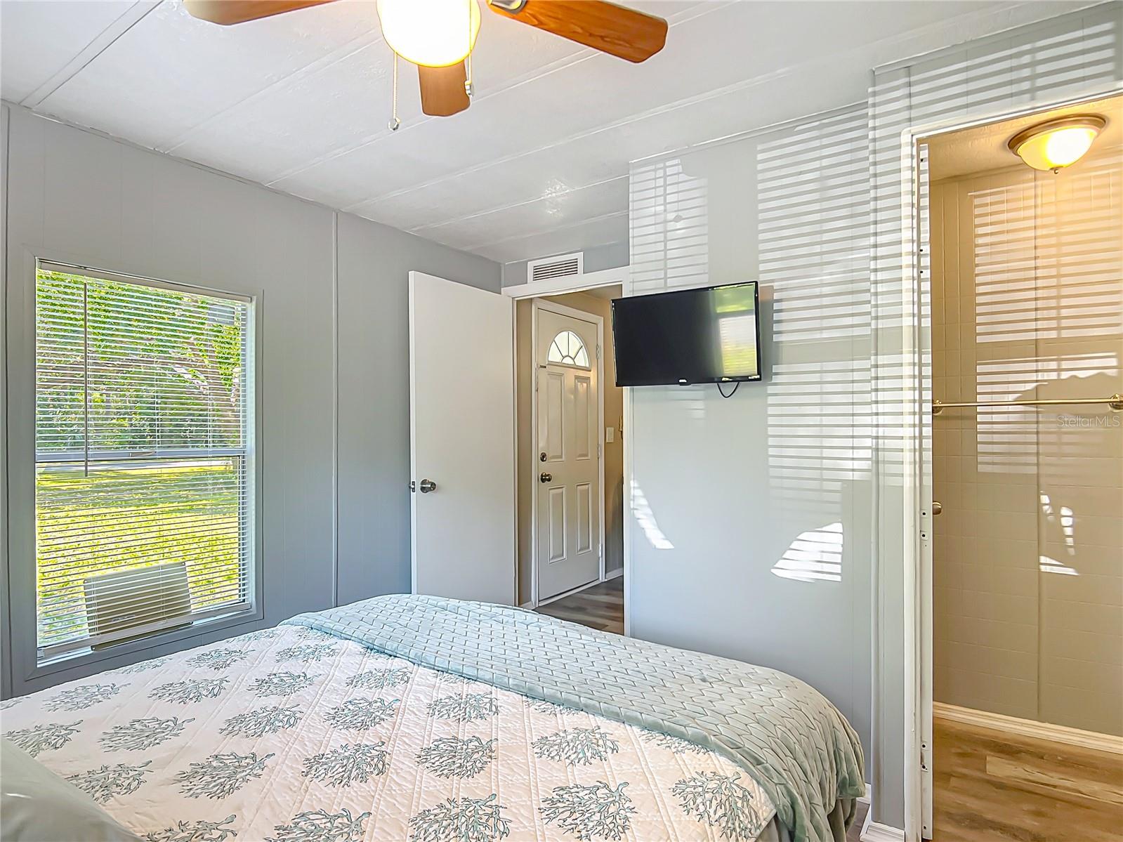 Image 16 of 34 For 7989 Longfellow Street