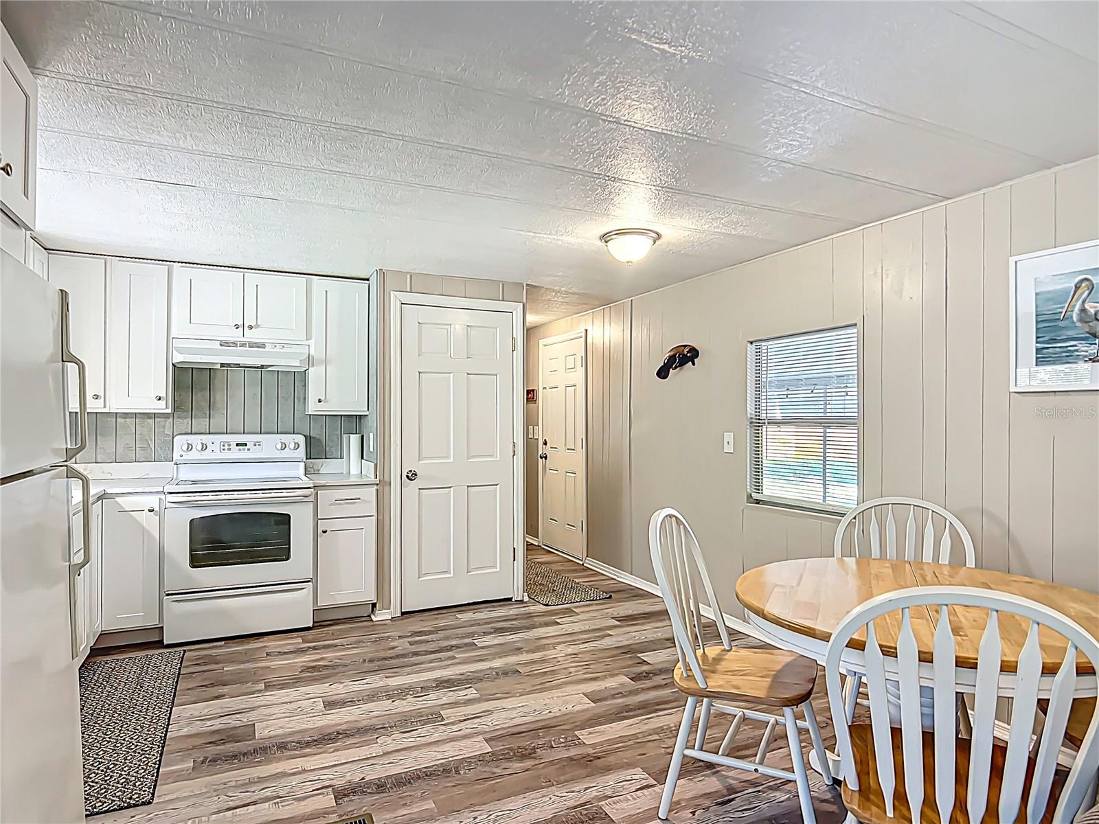 Image 5 of 34 For 7989 Longfellow Street