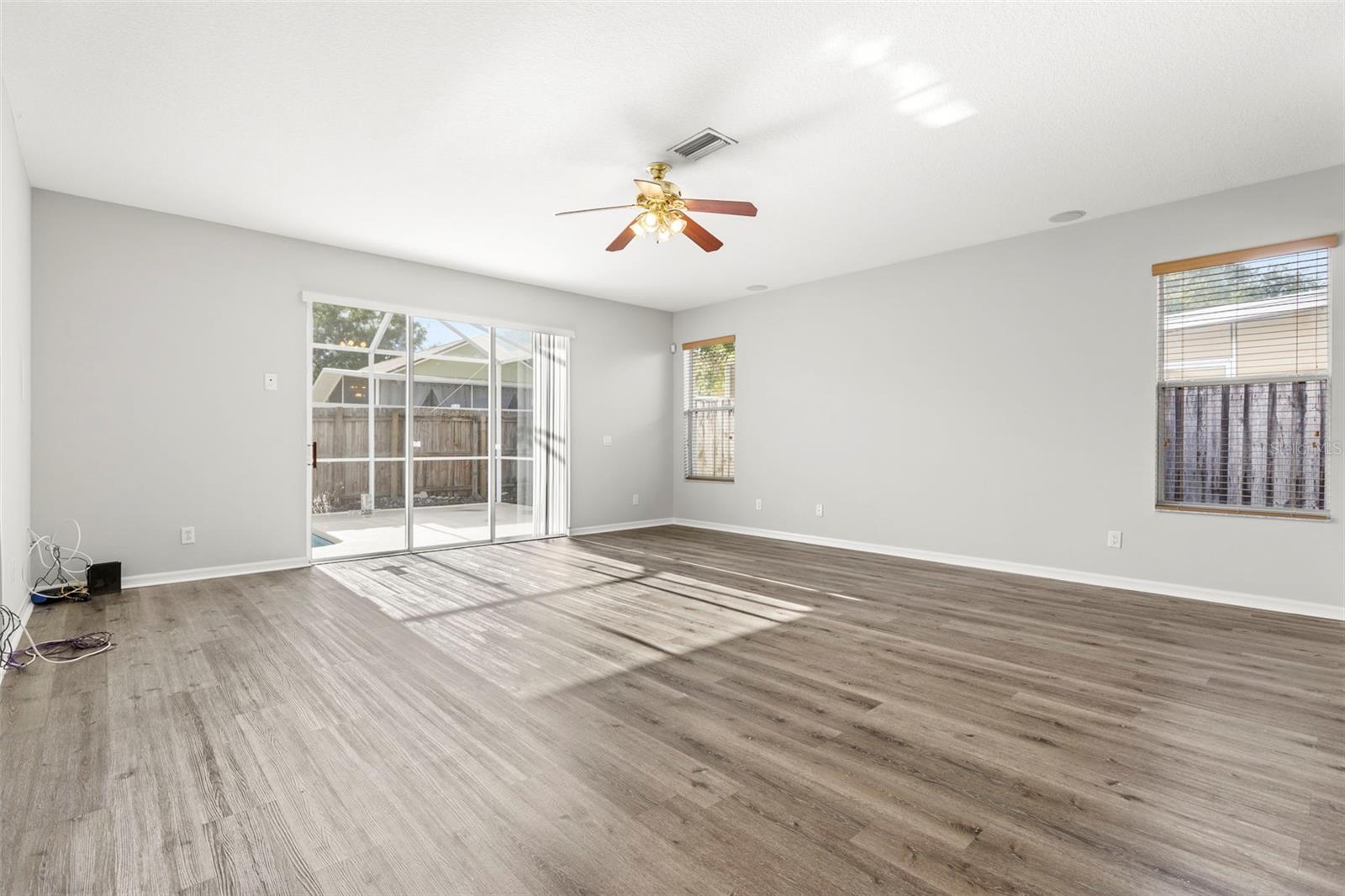Image 10 of 34 For 9818 White Barn Way