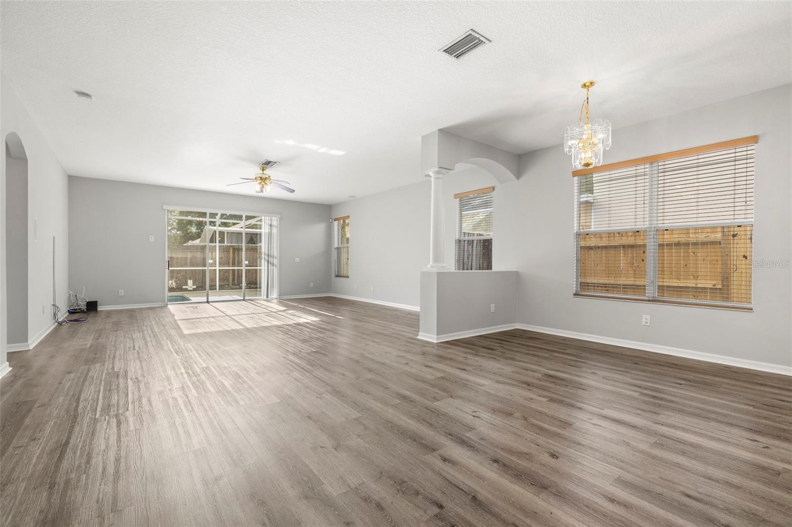 Image 11 of 34 For 9818 White Barn Way