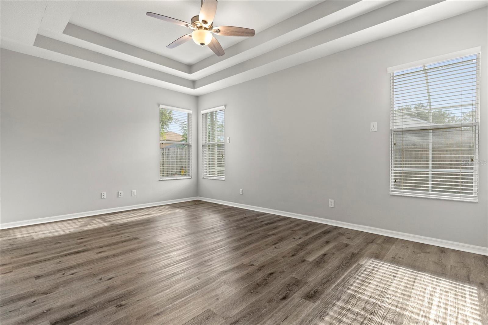 Image 14 of 34 For 9818 White Barn Way