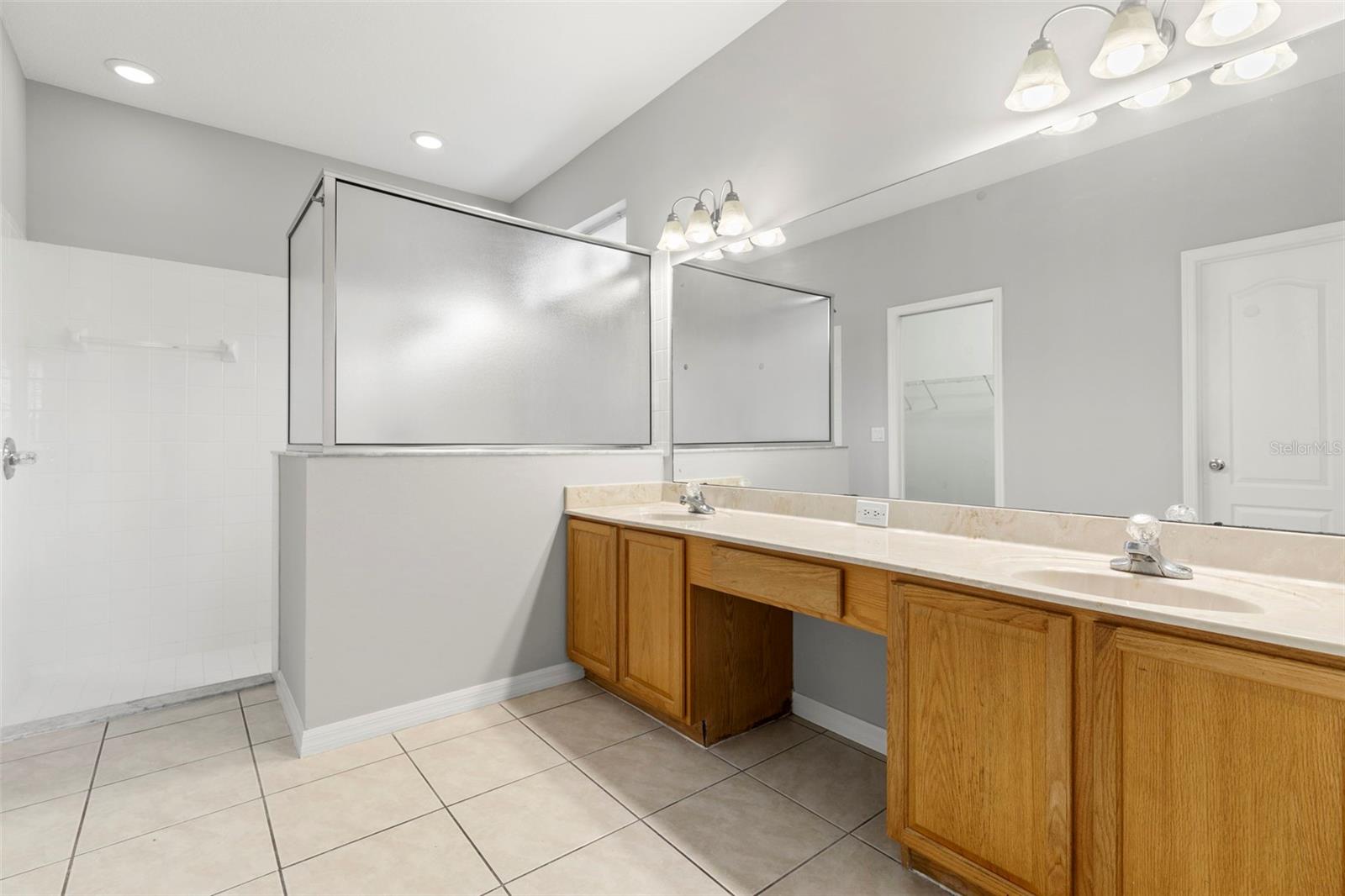 Image 16 of 34 For 9818 White Barn Way