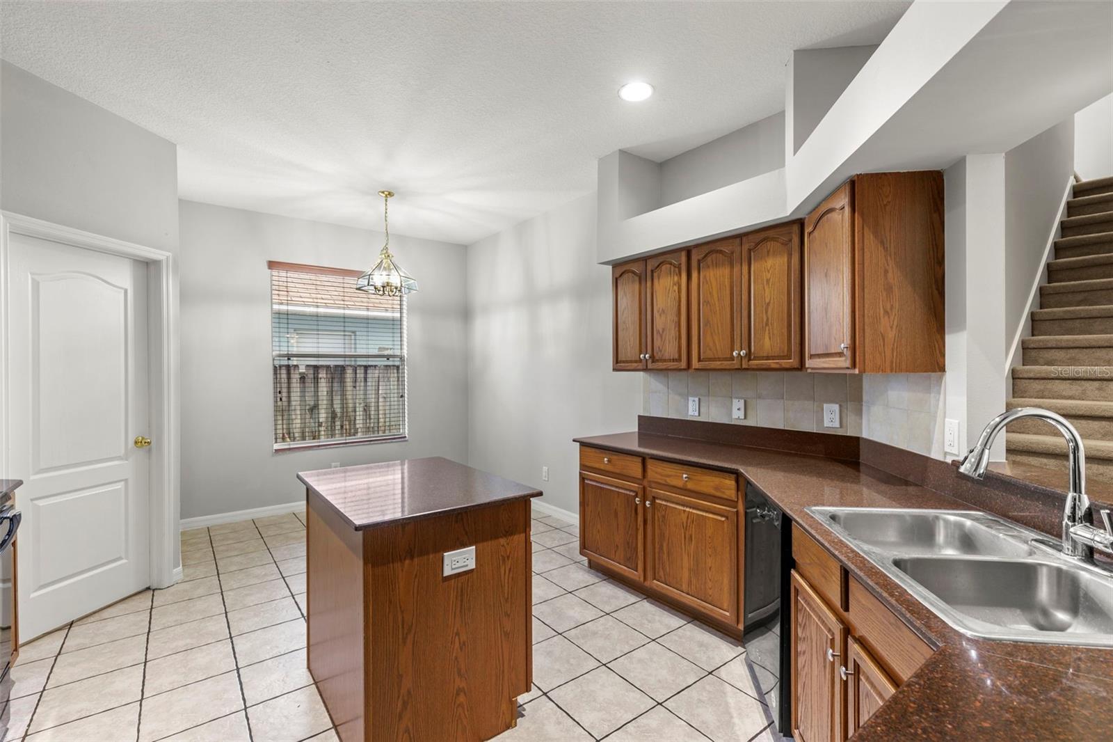 Image 19 of 34 For 9818 White Barn Way