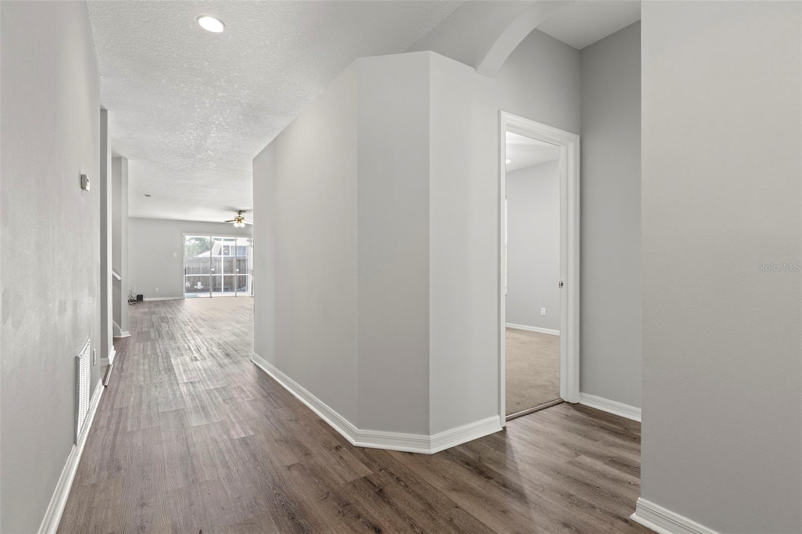 Image 5 of 34 For 9818 White Barn Way