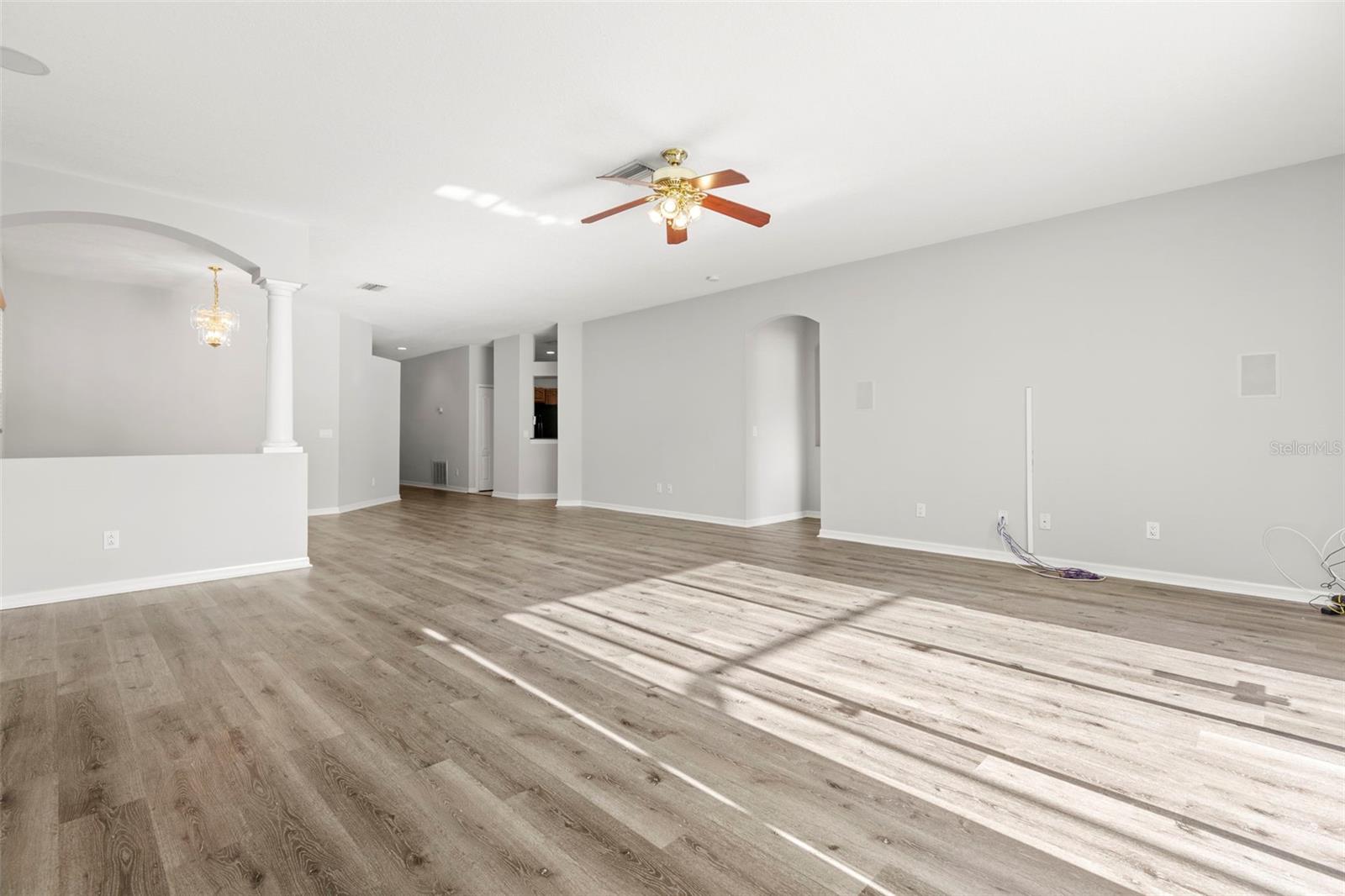 Image 7 of 34 For 9818 White Barn Way