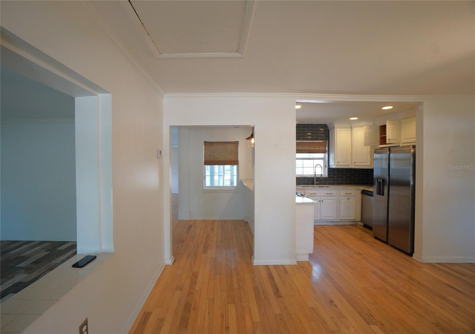 Image 16 of 18 For 4619 Bay Villa Avenue