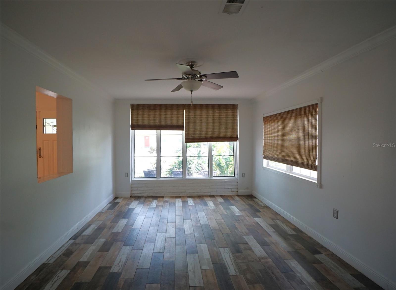 Image 7 of 18 For 4619 Bay Villa Avenue