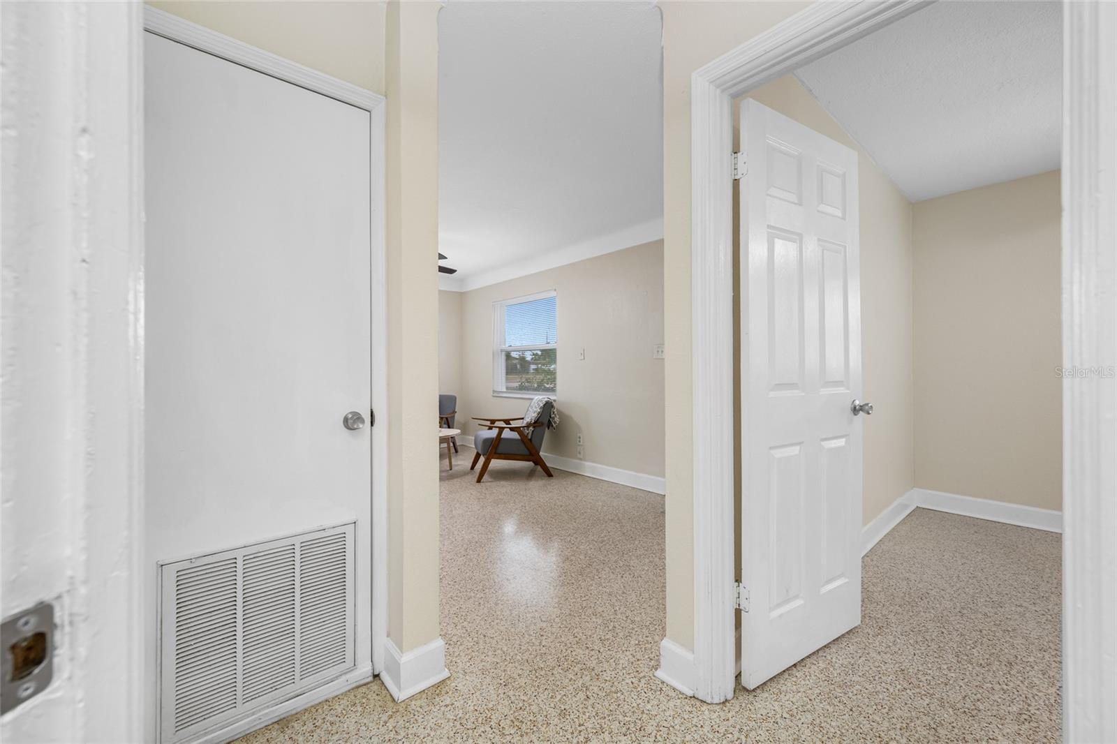 Image 17 of 48 For 1120 45th Street N