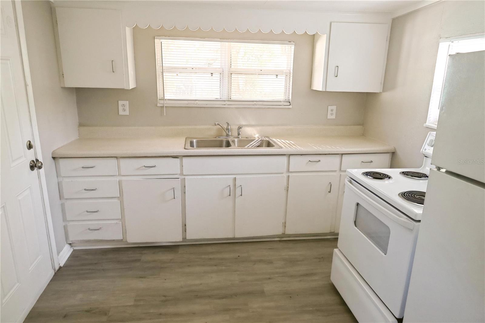 Image 4 of 8 For 8517 Newport Avenue
