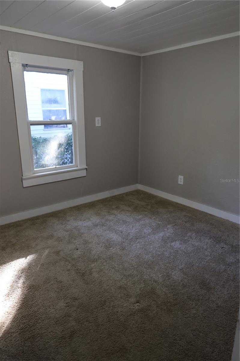 Image 5 of 8 For 8517 Newport Avenue