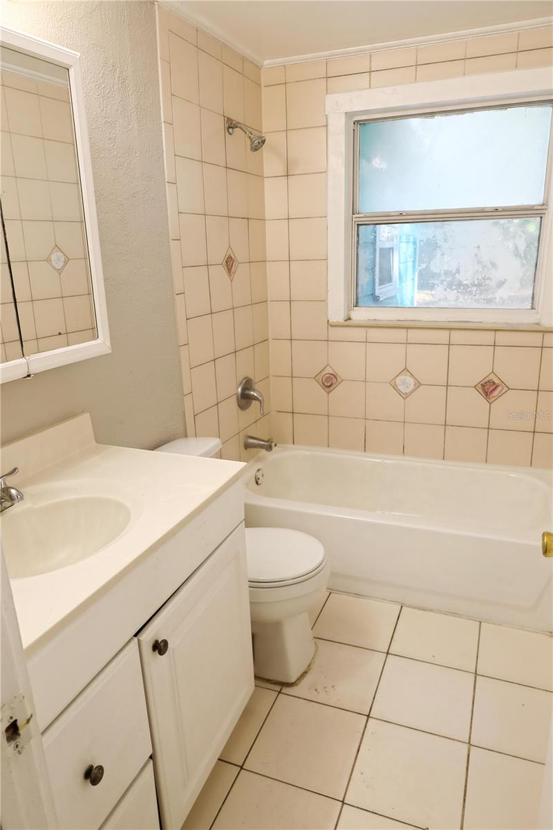 Image 6 of 8 For 8517 Newport Avenue