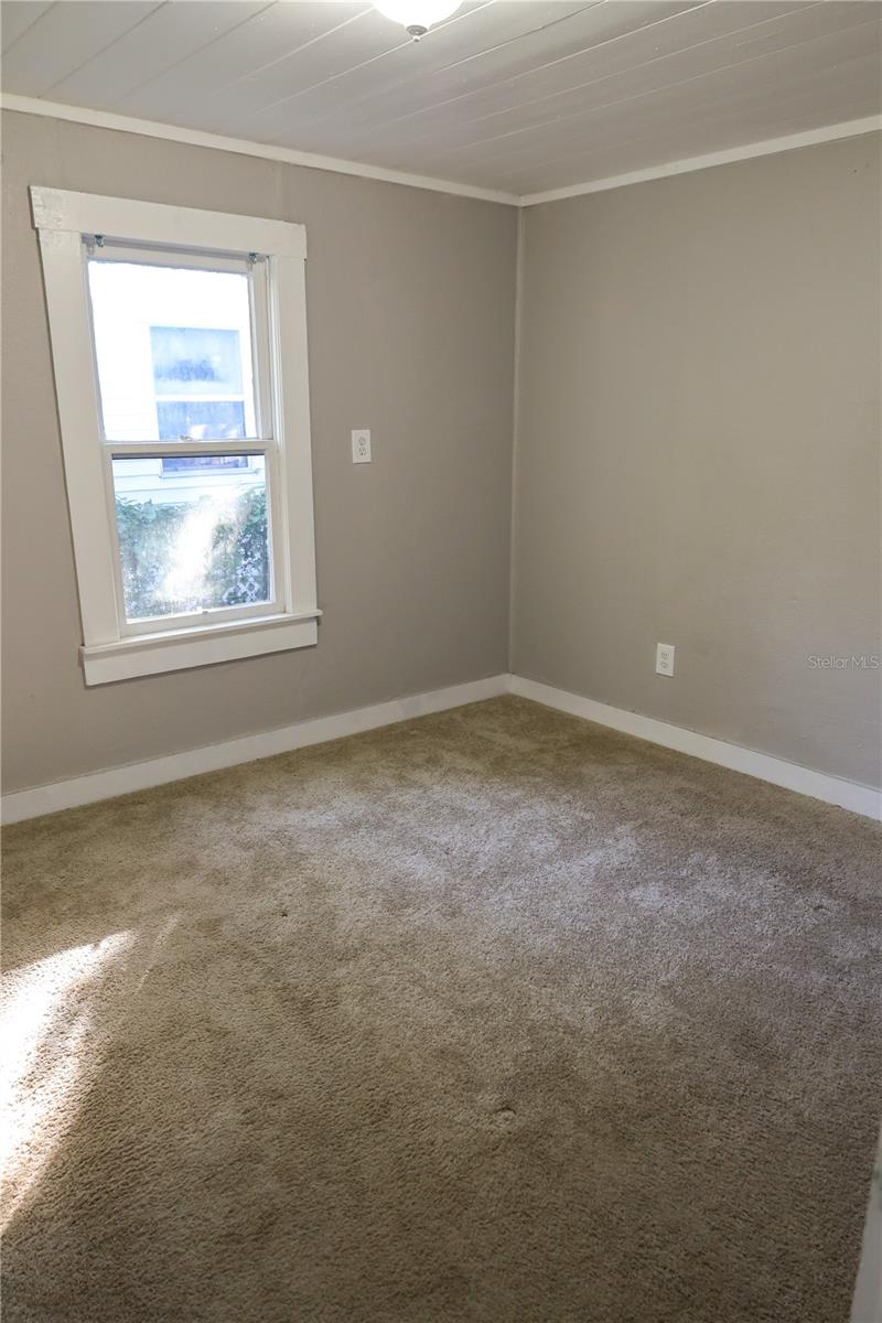Image 7 of 8 For 8517 Newport Avenue