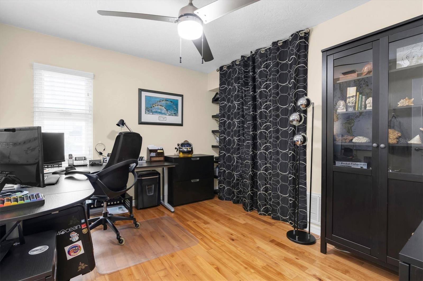 Image 42 of 62 For 633 Soundview Drive