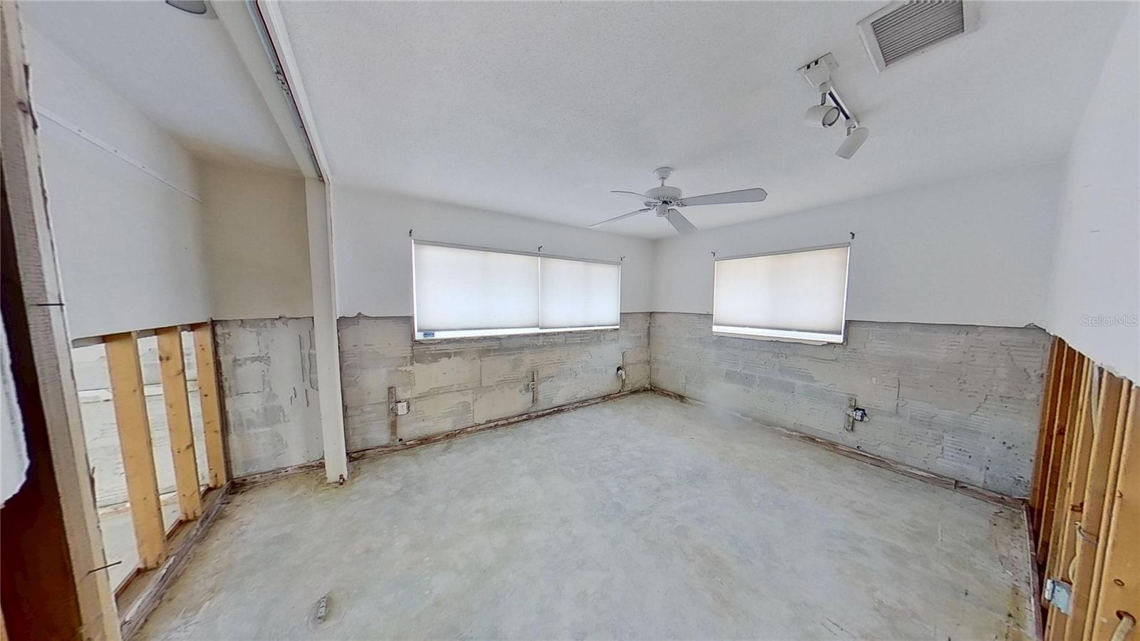 Image 41 of 55 For 1311 Sea Gull Drive S