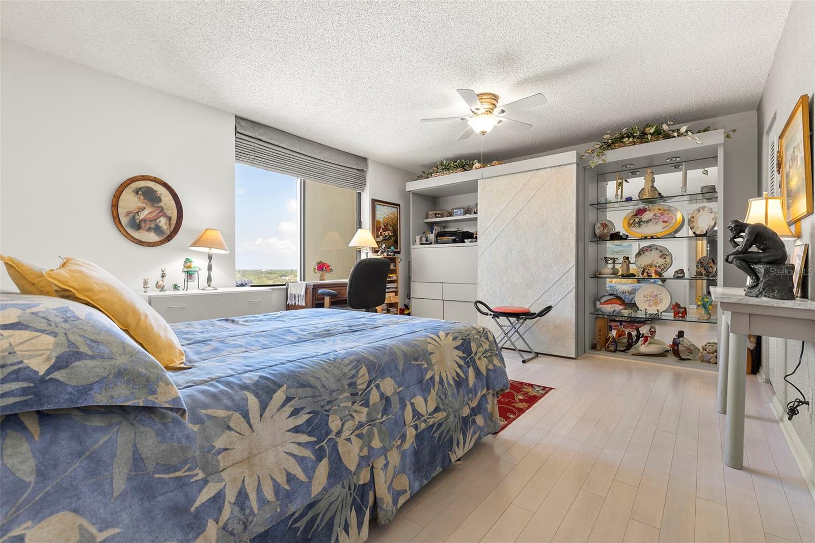 Image 20 of 49 For 5940 Pelican Bay Plaza S 1204