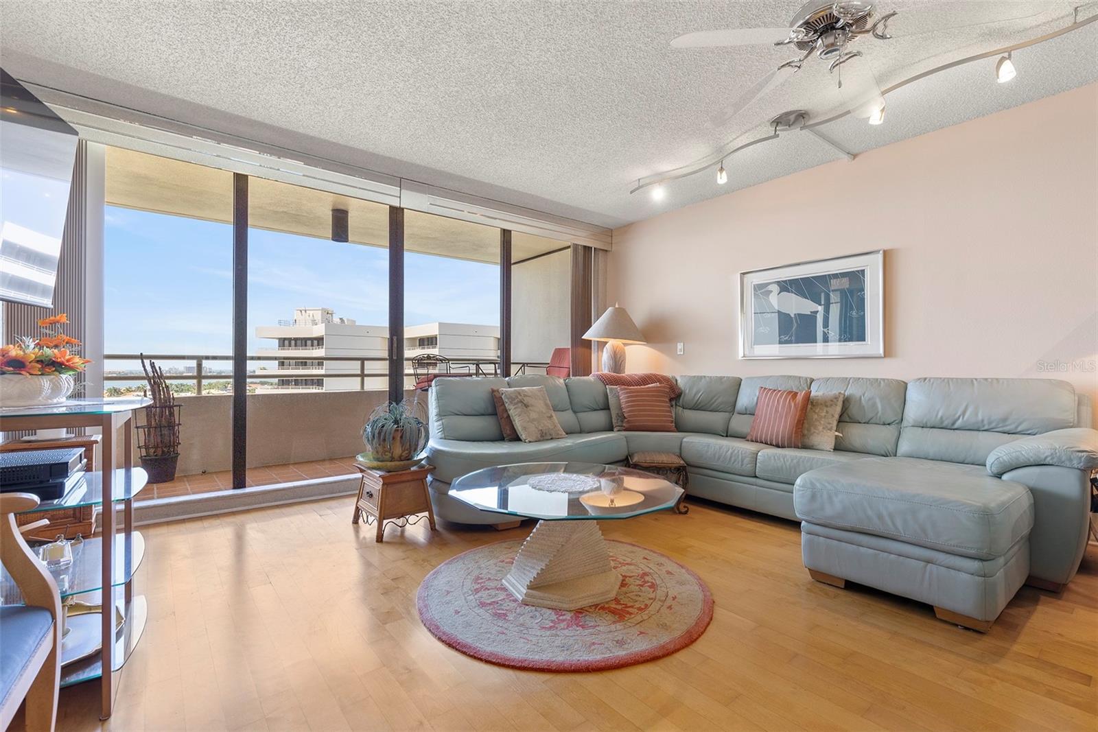 Image 32 of 49 For 5940 Pelican Bay Plaza S 1204