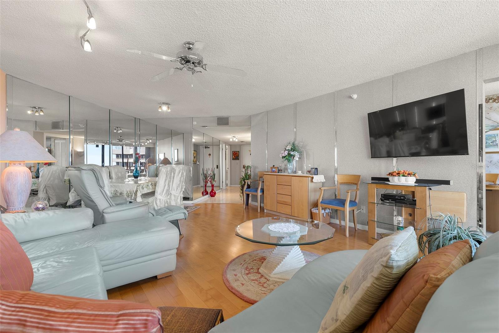 Image 35 of 49 For 5940 Pelican Bay Plaza S 1204