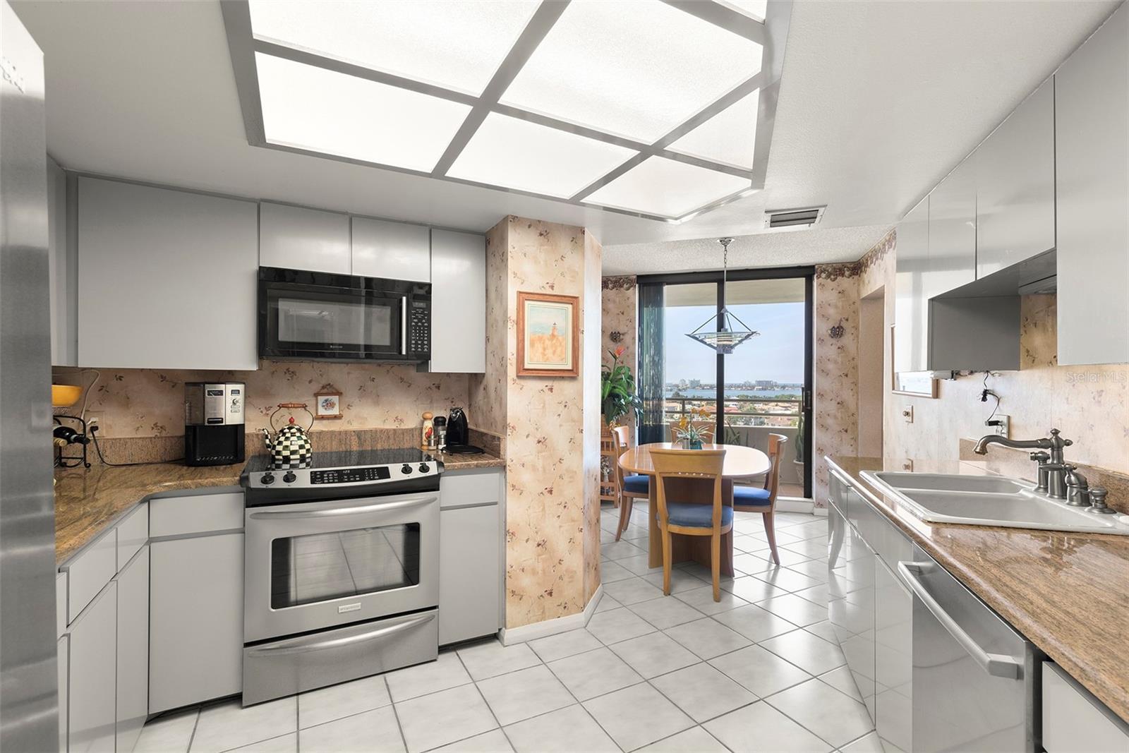 Image 40 of 49 For 5940 Pelican Bay Plaza S 1204