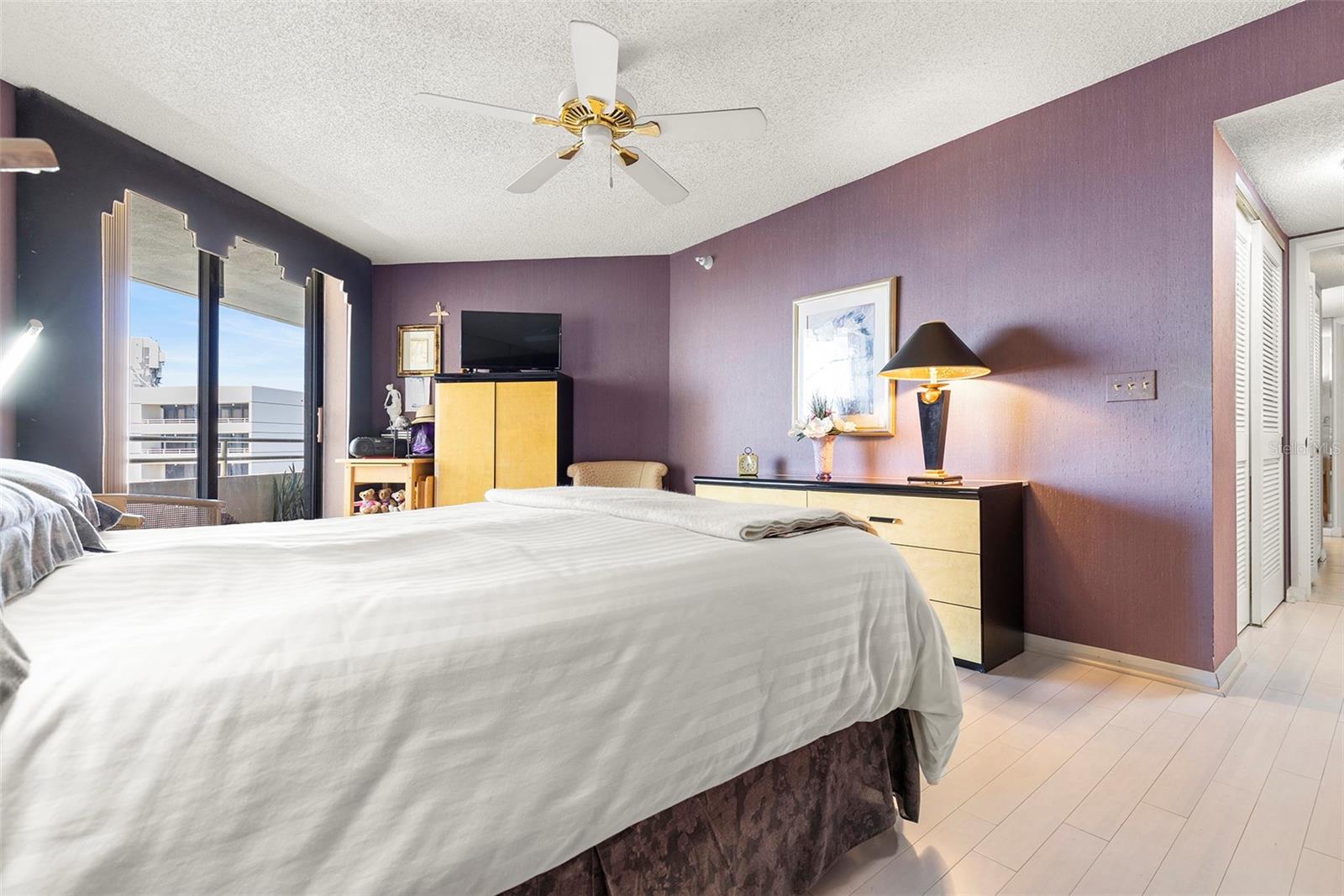 Image 42 of 49 For 5940 Pelican Bay Plaza S 1204