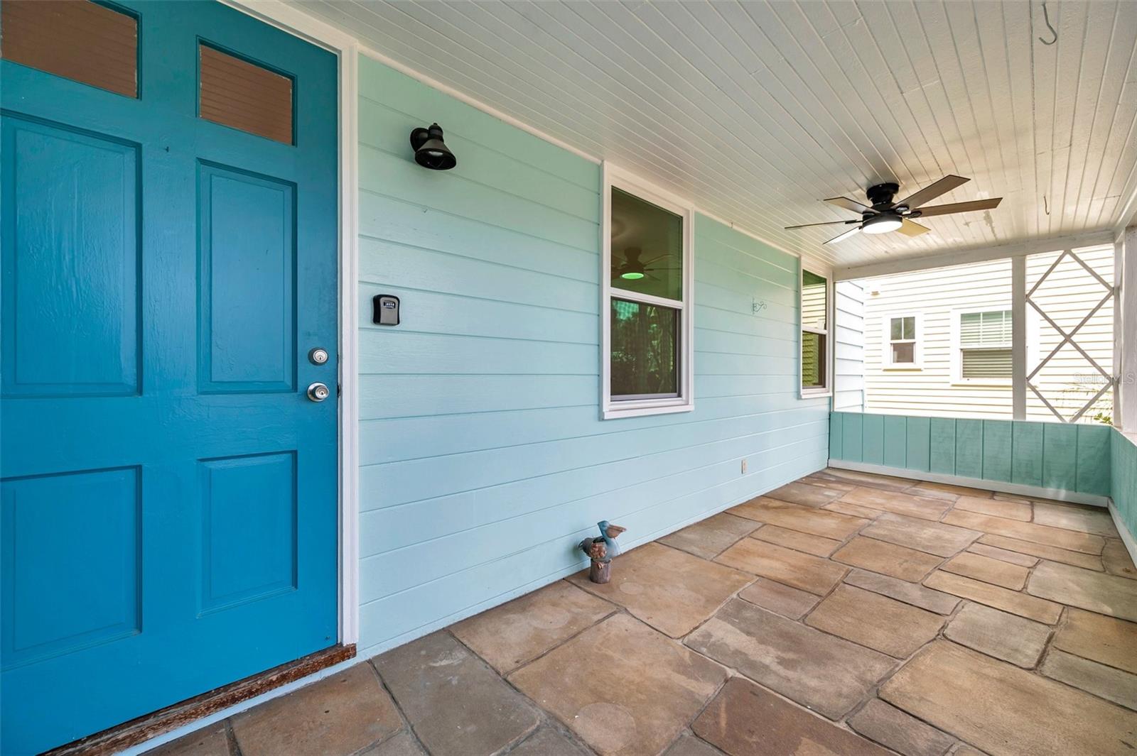 Image 10 of 40 For 1069 21st Avenue N