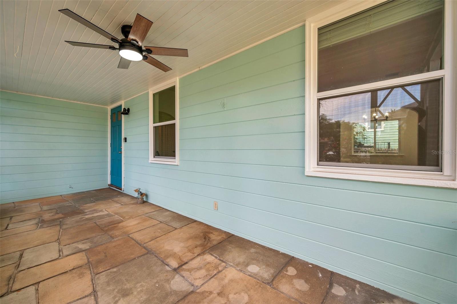 Image 11 of 40 For 1069 21st Avenue N