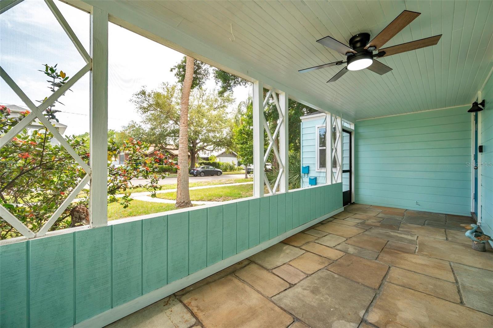 Image 12 of 40 For 1069 21st Avenue N