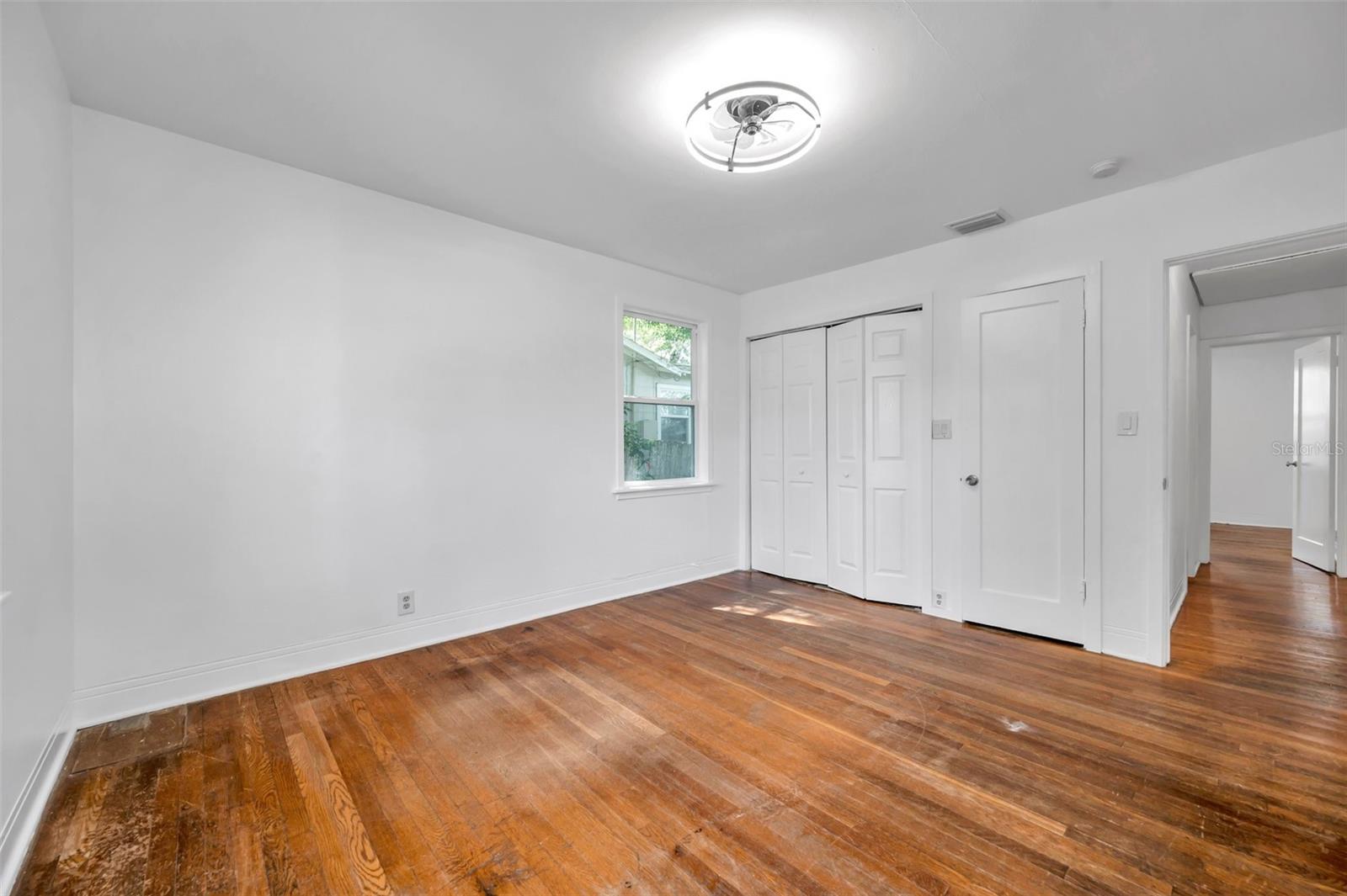 Image 24 of 40 For 1069 21st Avenue N