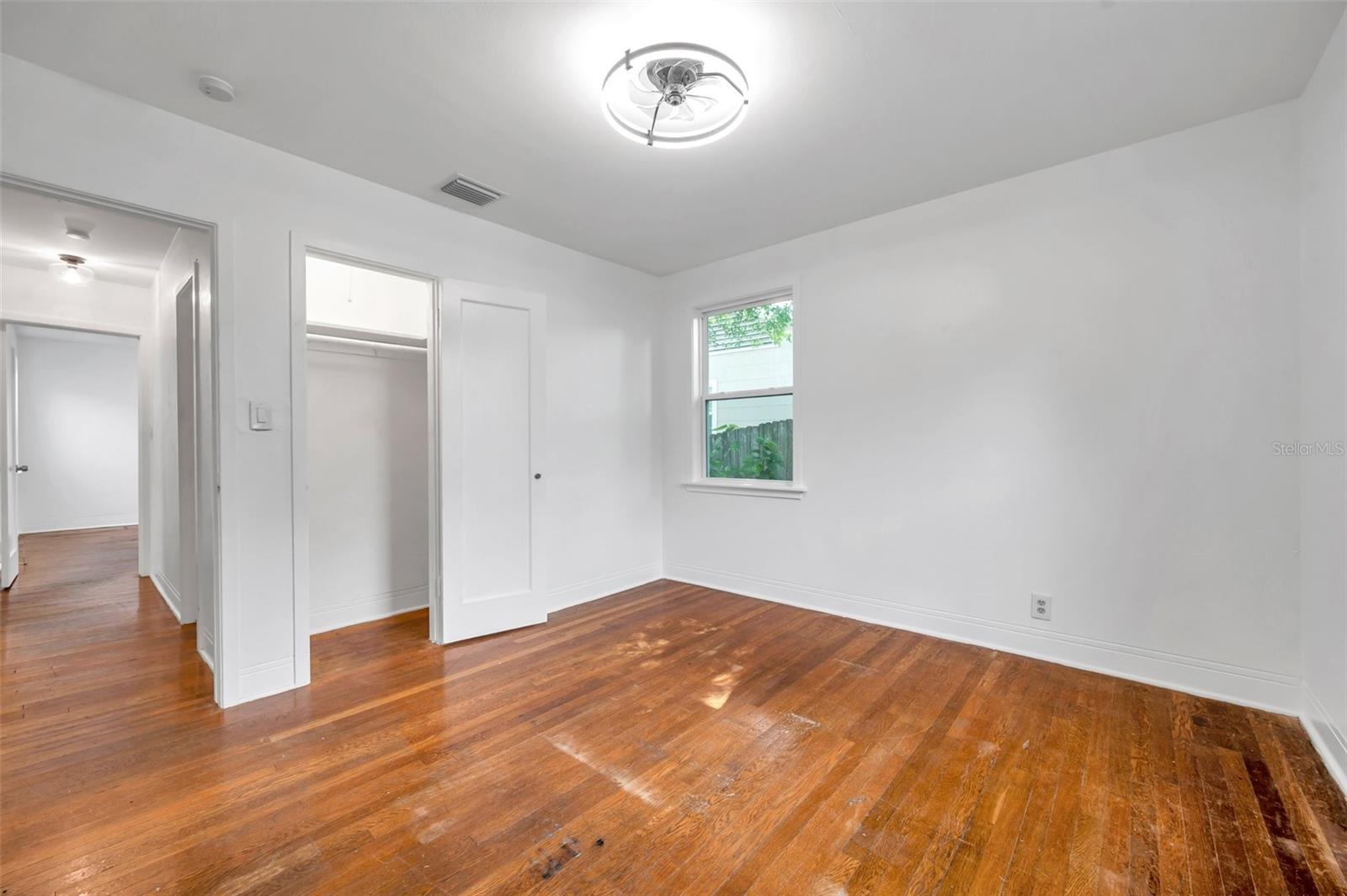 Image 27 of 40 For 1069 21st Avenue N