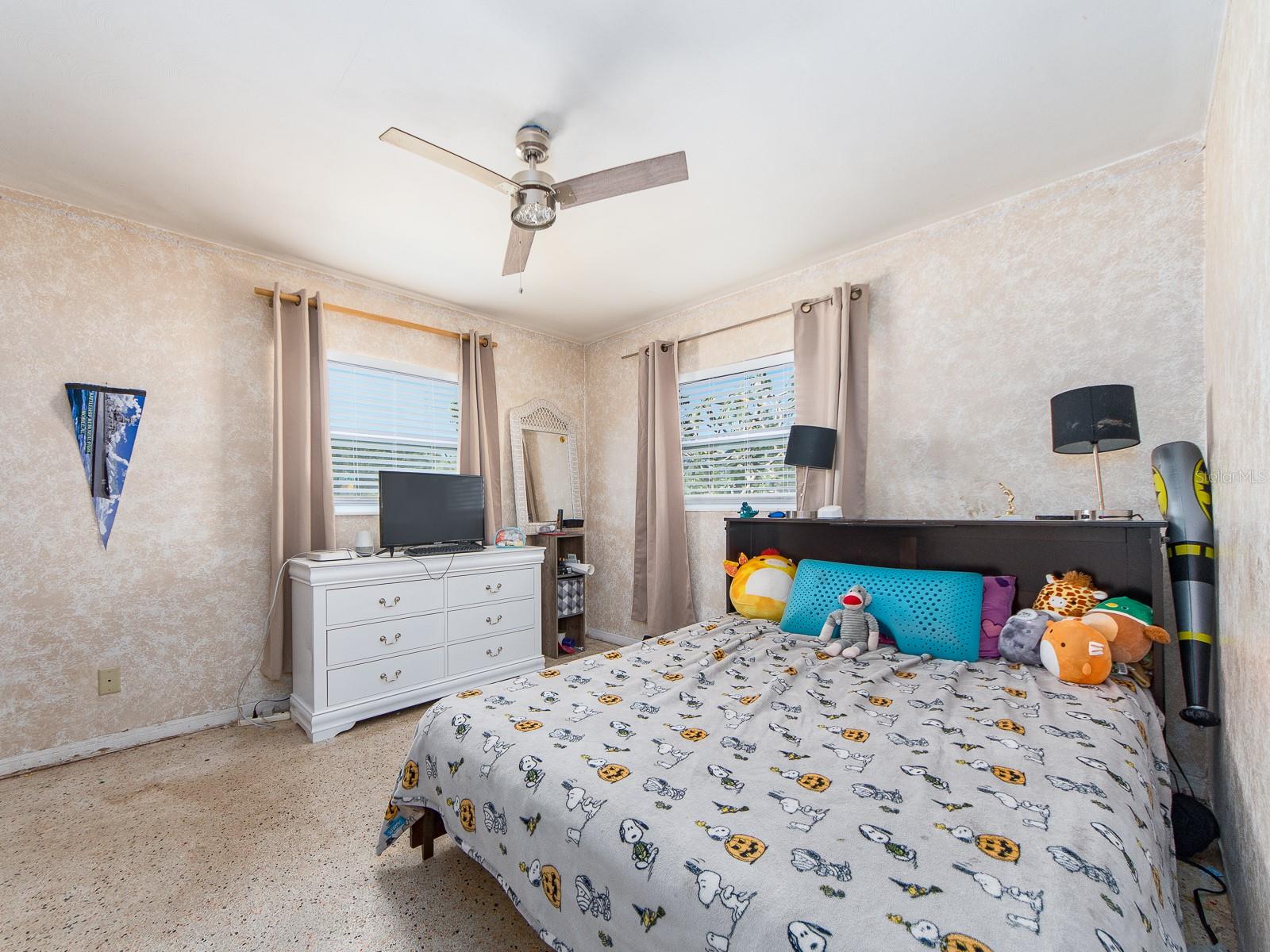 Image 17 of 19 For 11397 122nd Avenue