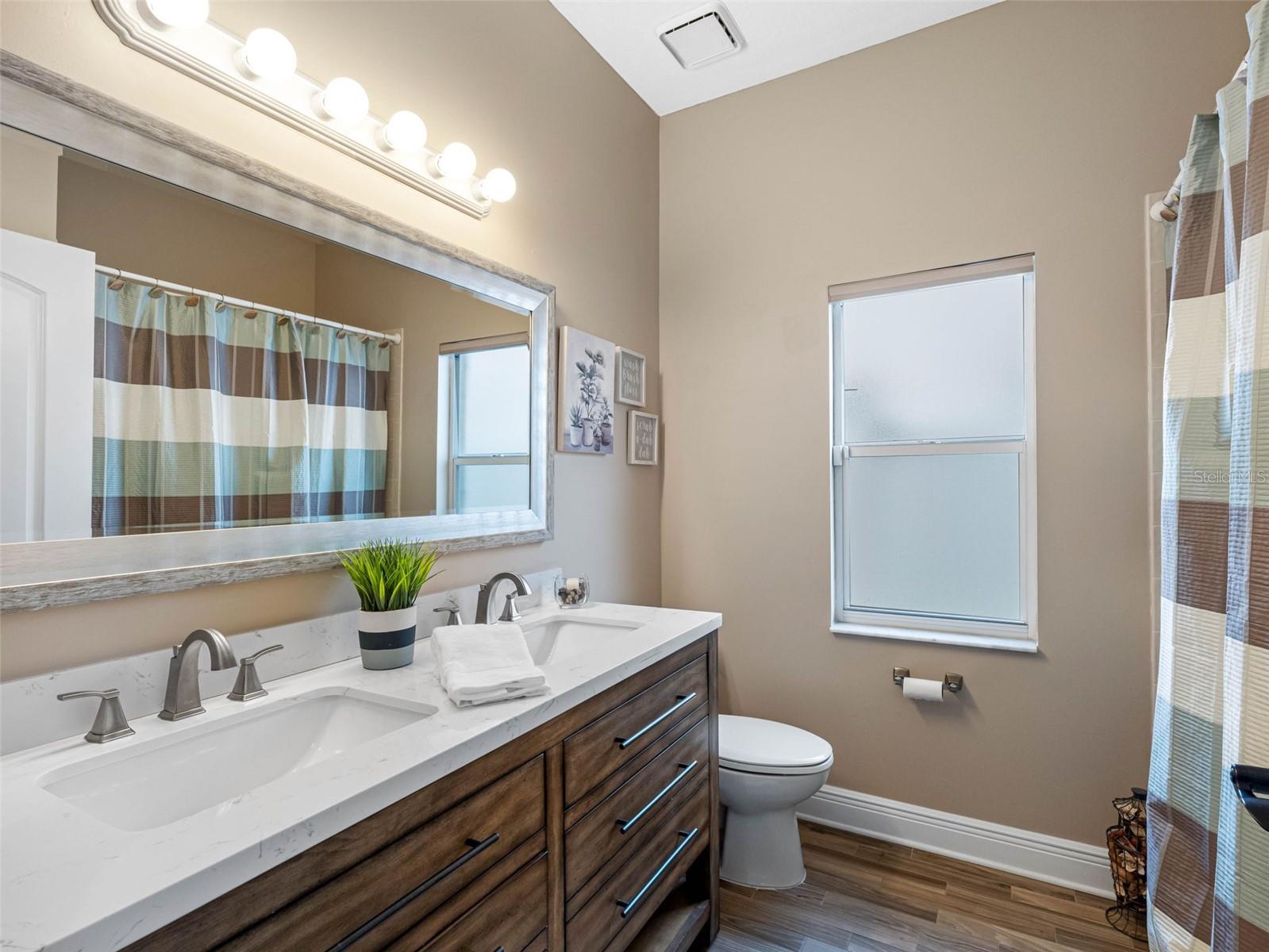 Image 33 of 62 For 10213 Lockwood Pines Lane